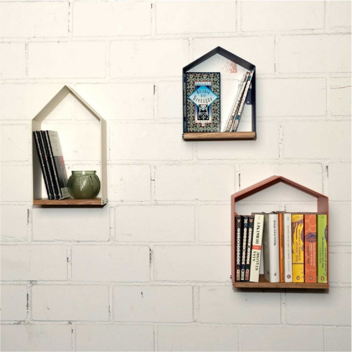 FREIBURGER LITERATUREHOUSE - wall shelf | Studio Hase