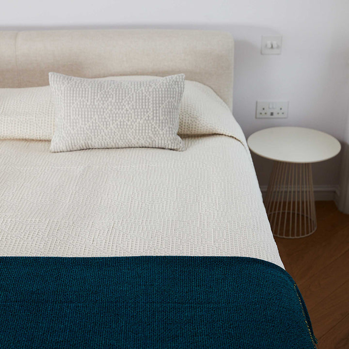 MAPPING BEDSPREAD - white DAY BED BLANKET - 235x245 cm - 100% cotton | Cristian Zuzunaga