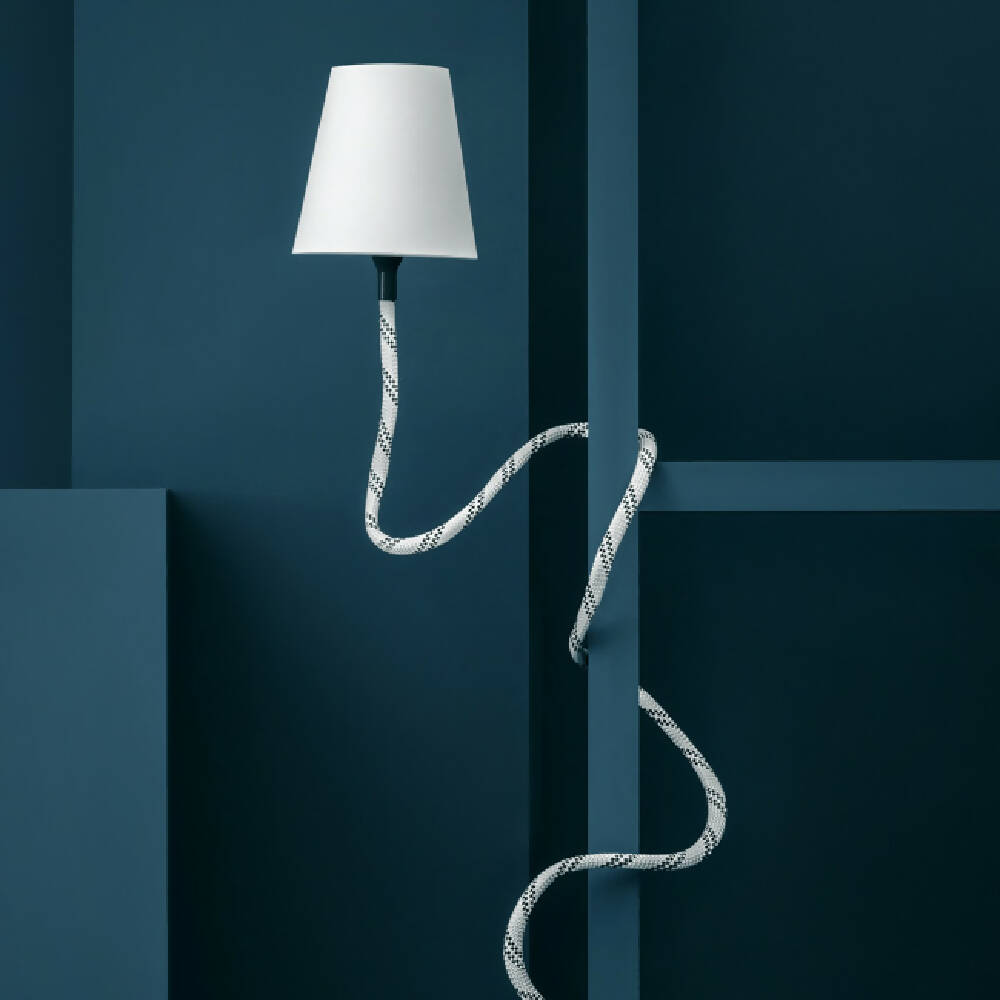 CLIMBING LAMP - flexible lamp | son of nils