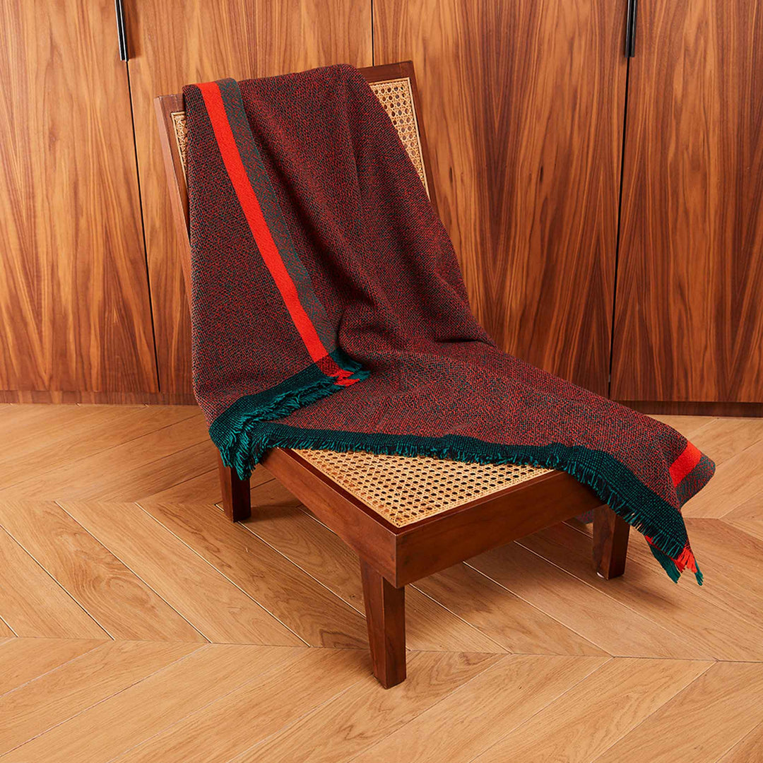 INTEGRATE THROW THINKING - red BEDSPREAD - 180x140 cm - 100% Merino wool | Cristian Zuzunaga