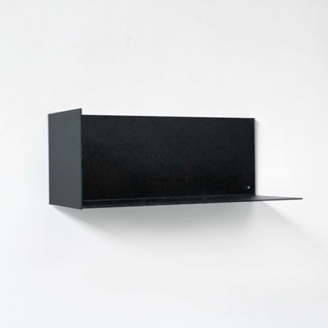 Wall shelf - MAGNETIC made of steel | Groovy Magnets