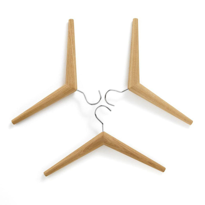 Coat hanger 'k'