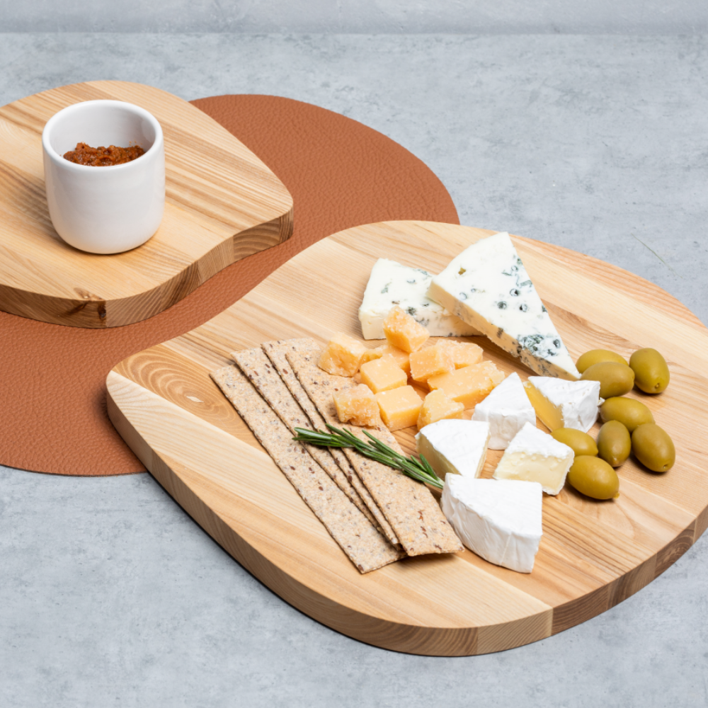 Cutting and serving board 'PEA'