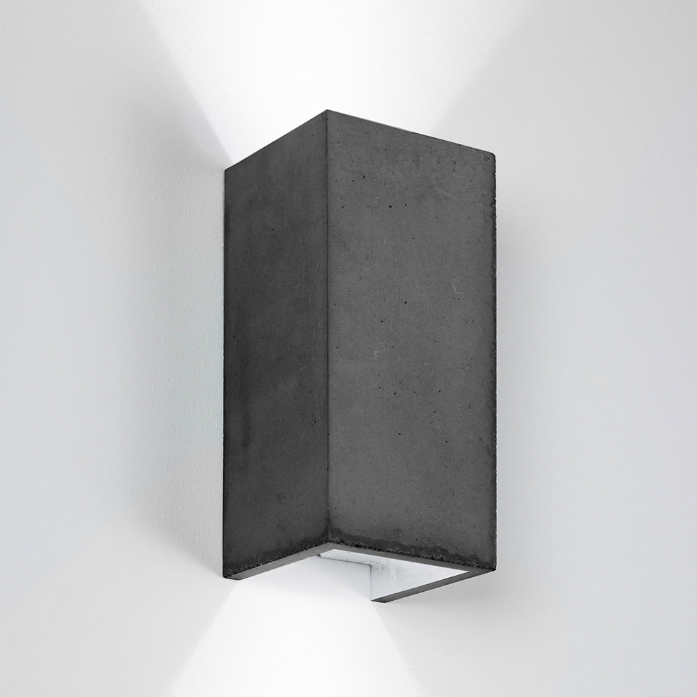 Wall light 'B8 Dark'