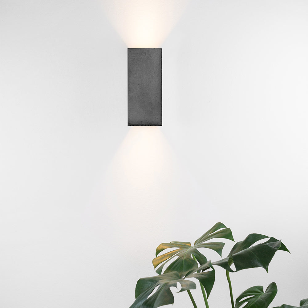 Wall light 'B8 Dark'