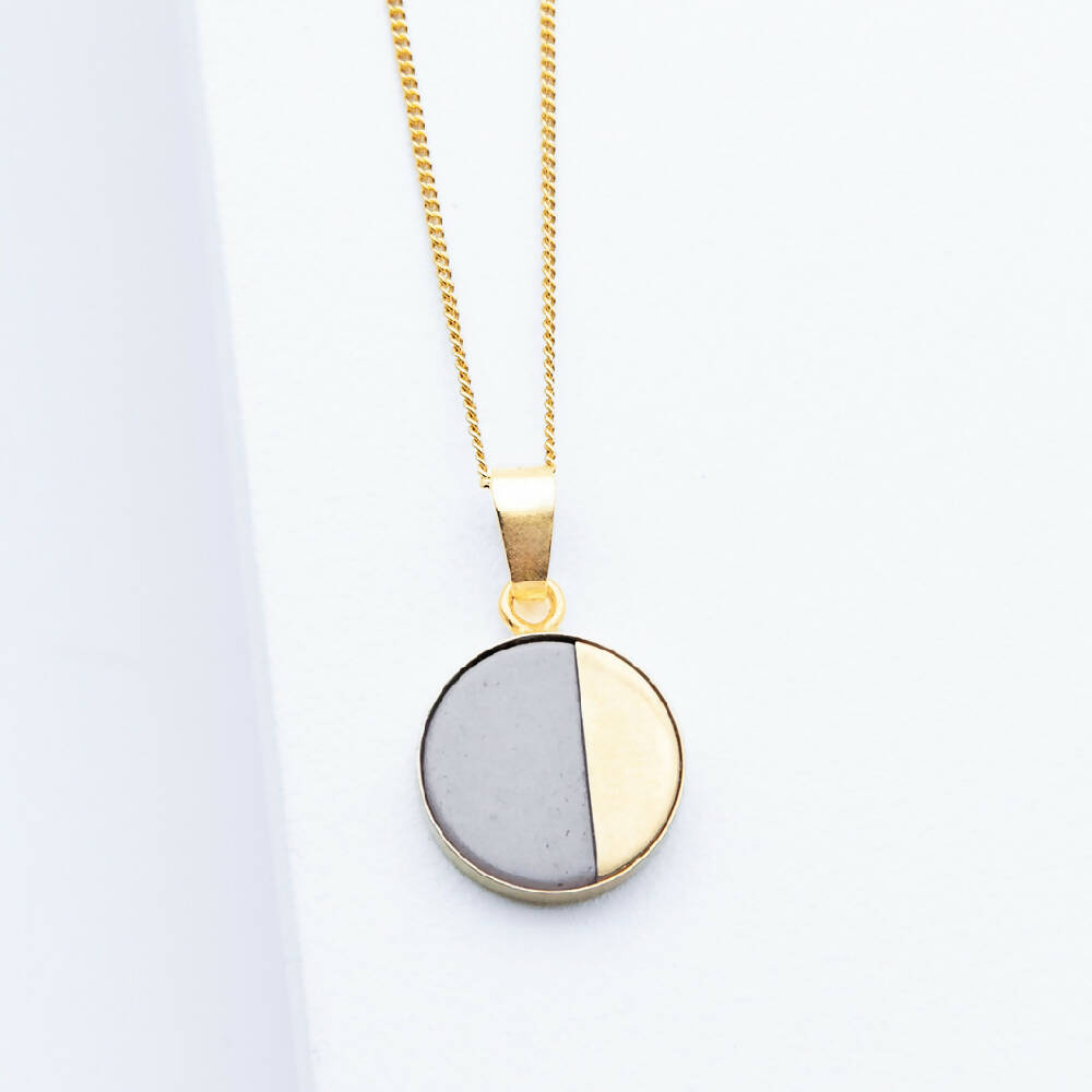 Necklace 'R01'