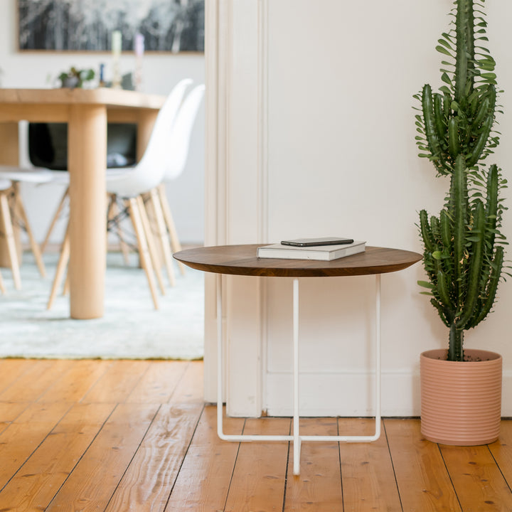 Side table 'Walnut 01'