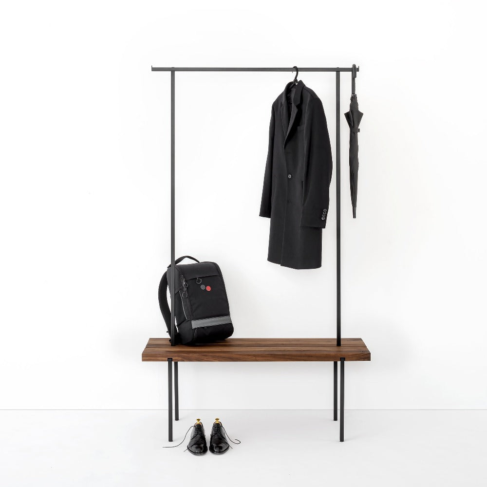 Garderobe 'Nussbaum 01'