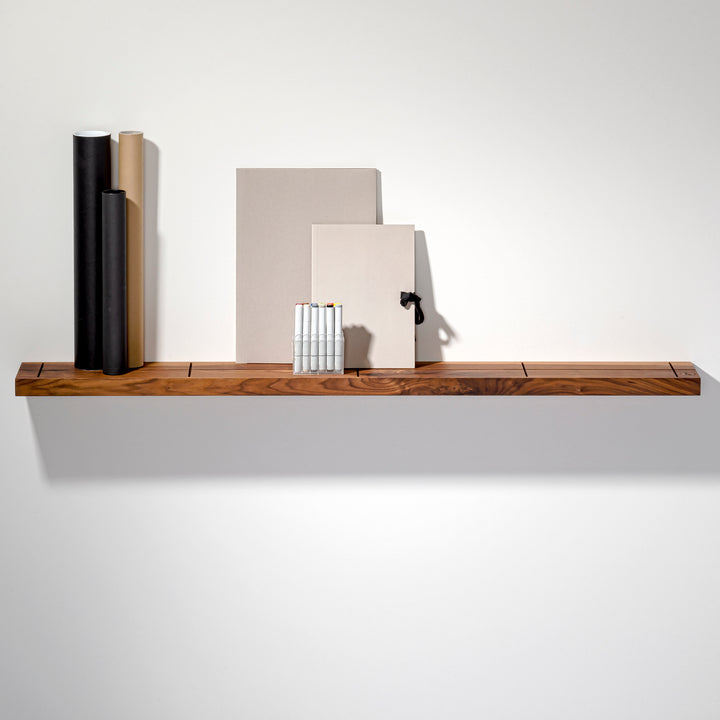 Wall shelf 'Walnut 01' for solid walls