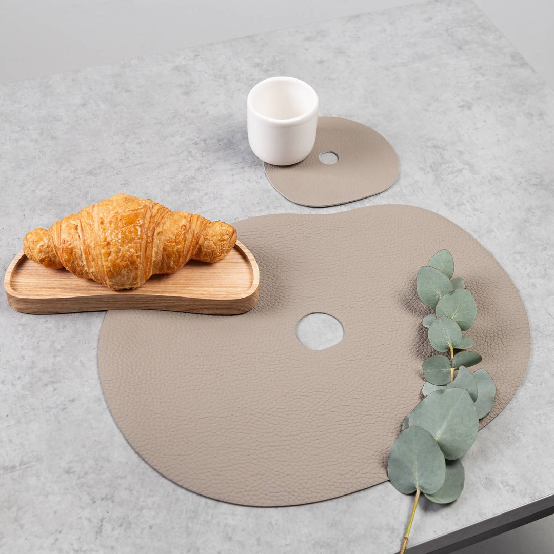 Leather placemat 'Millstones'